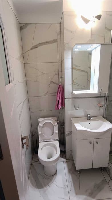 Garsoniera renovata, 43 metri patrati, langa Mega Mall