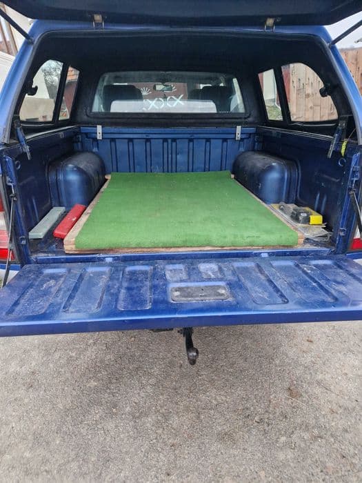 Nissan Navara Autoutilitare