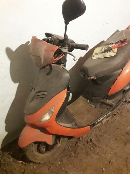 Scuter în patru timpi