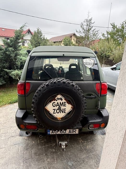 Nissan Terrano autoutilitară