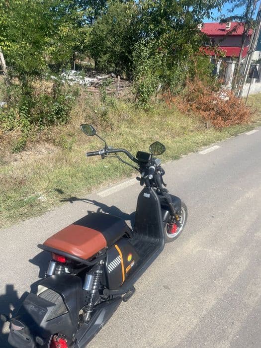Vand scuter electric sau schimb cu E60
