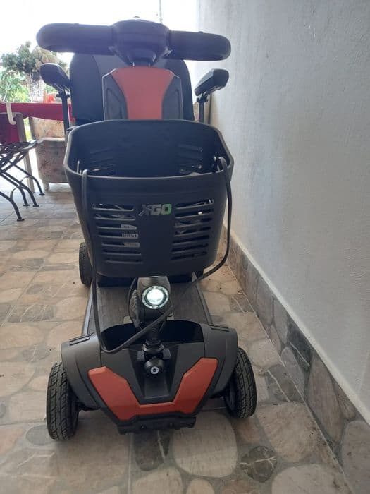 Scuter pe 4 roti pentru adulți