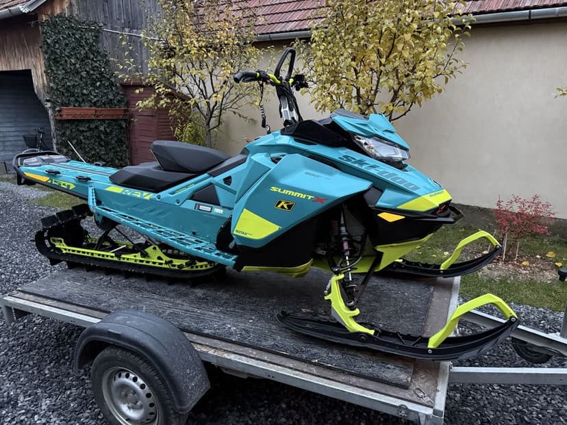Snowmobil Ski Doo Summit X 850 2020 (nu polaris rmk khaos)