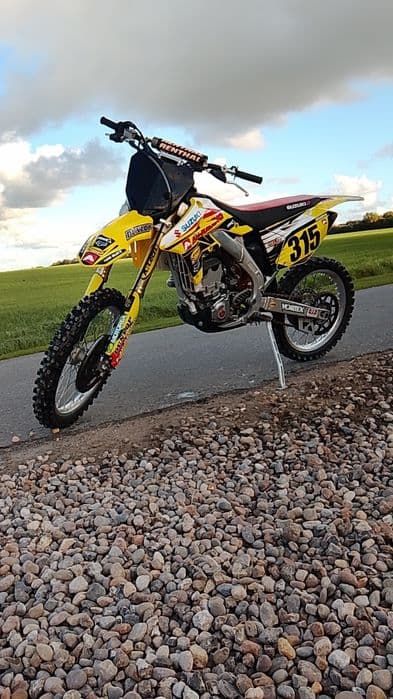 Cross Suzuki RM-Z250