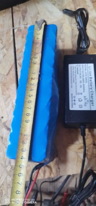 Acumulator 48v cu încărcător