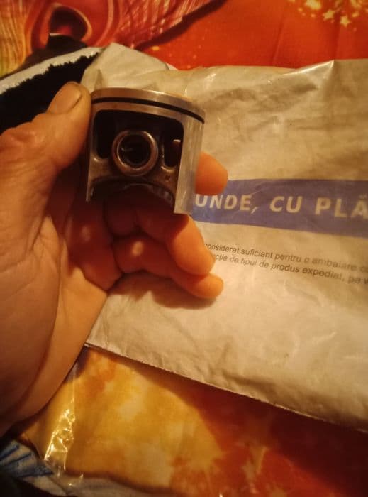 Piston original mahle Husqvarna 262 xp pentru piese originale