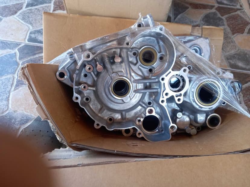 Bloc motor ,carter ktm exc,husqvarna 300 din2017 nou