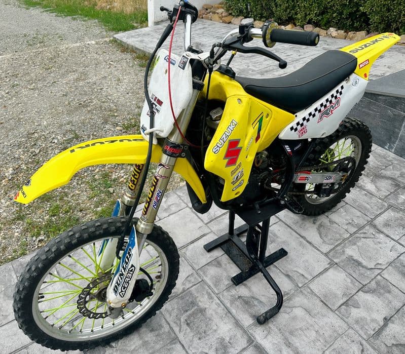 Cross Suzuki RM85L PowerValve