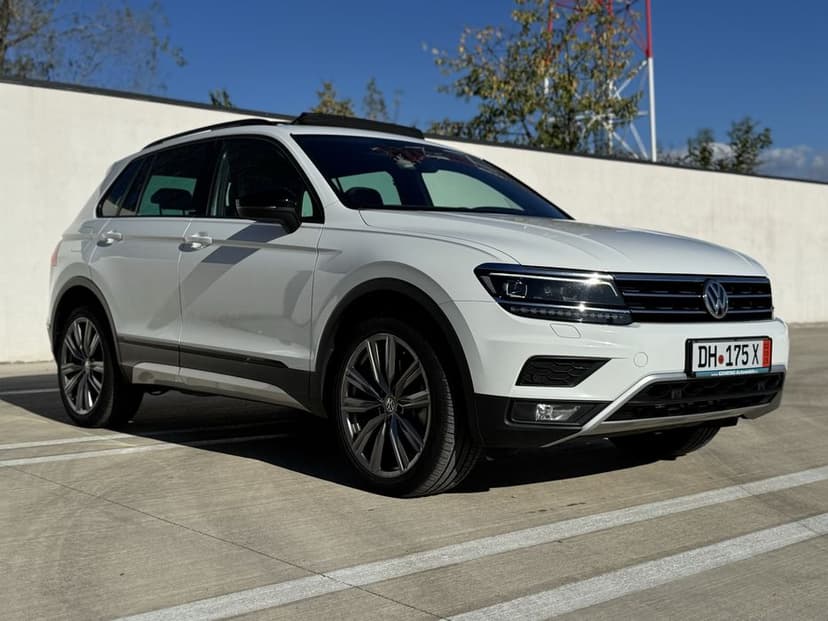 Volkswagen Tiguan//4Motion//2.0//240cp// Matrix//Panoramic//