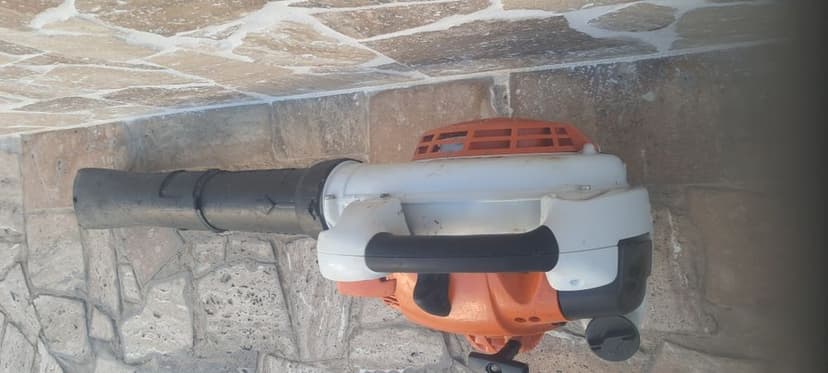 Suflanta stihl bg 86 foarte puternica
