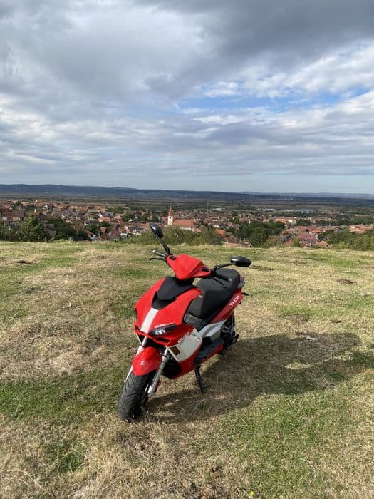 Vand scuter 50cc an 2018 adus in italia