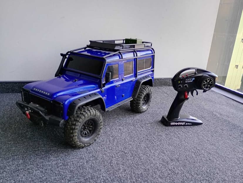 Traxxas TRX-4 Scale 1/10 Crawler TQi Land Rover Defender Albastru