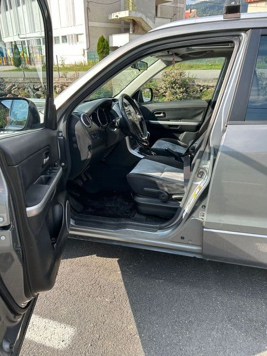 Suzuki Grand Vitara 2008 • 4x4 cu reductor • Cutie manuală