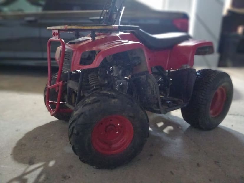 Vând Atv 110cc carcasă 125cc