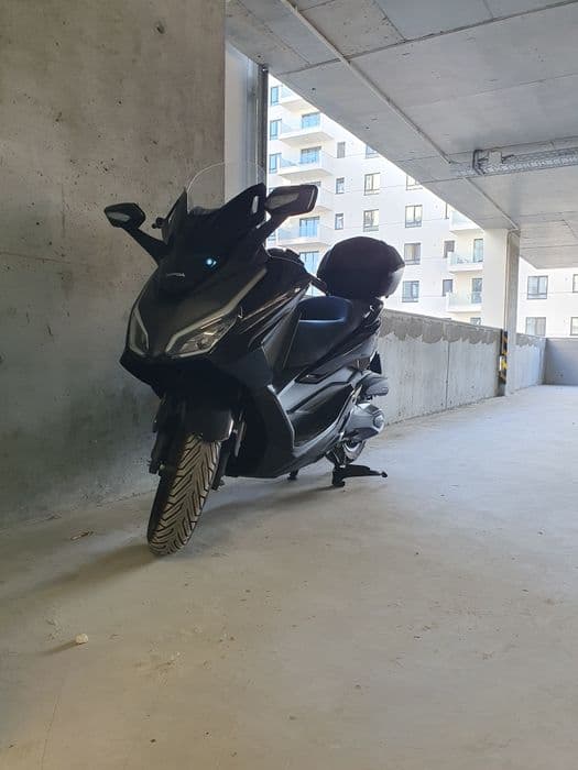 Vand Honda Forza 350