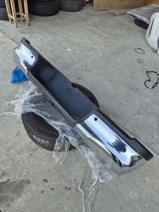 Bena Toyota Hilux Bara Fata Bara Spate