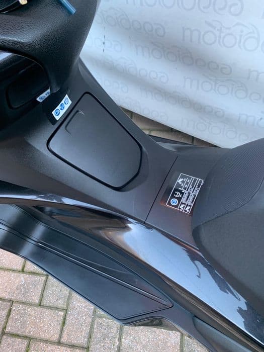 Motoideea vinde  HONDA SWT Silverwing  400  2014 ABS Rate Garantie