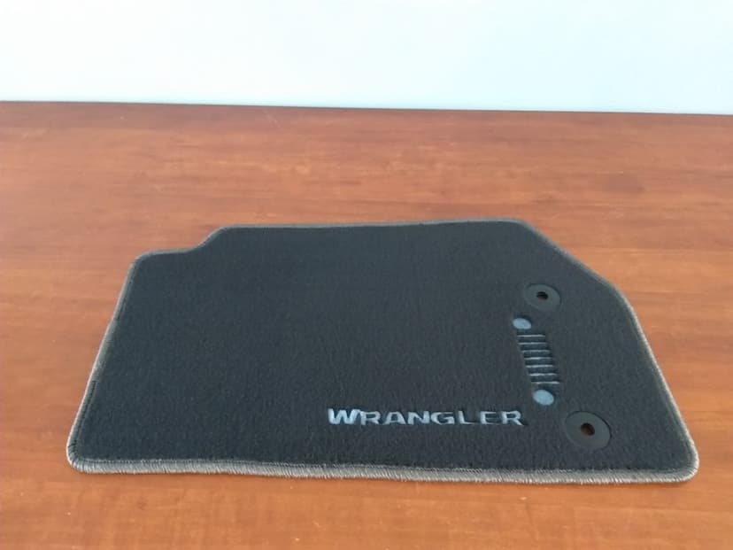 Covorase auto din mocheta dedicate JEEP WRANGLER