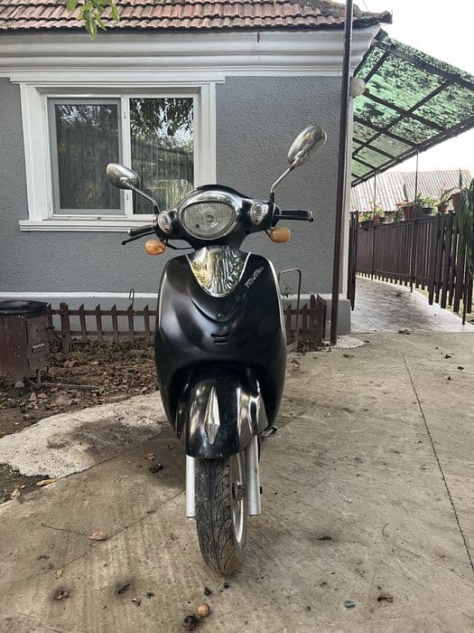 Scuter 125cc, 617 km