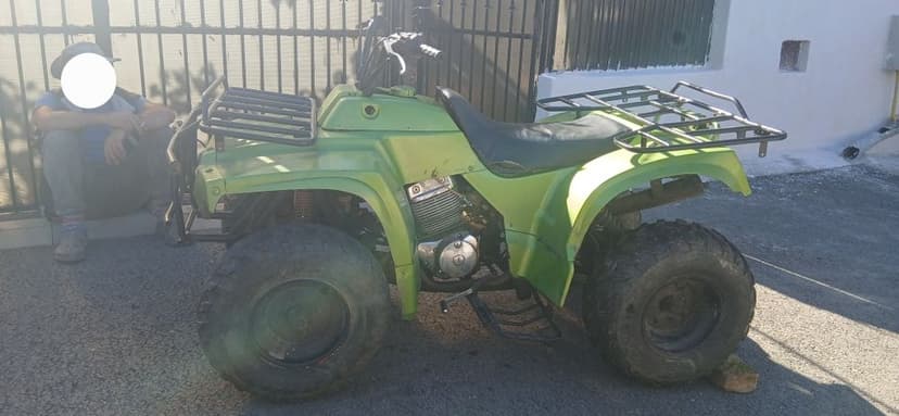 Atv 300cc verde adulți (NEGOCIABIL)