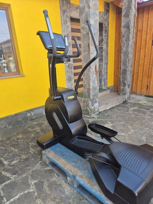 Technogym Top Excite 700 Wave Cross Trainer !!!