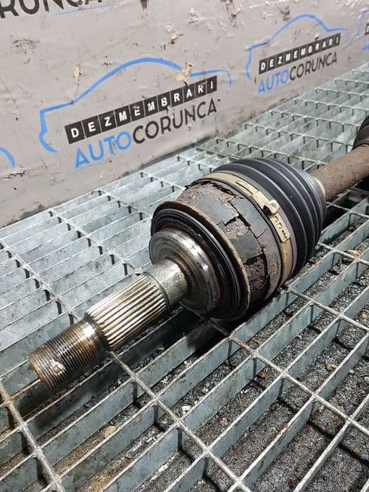 Planetara Dreapta Fata Toyota Hilux VII (Facelift 2011) 2.5 D 2010 - 2015 144CP Manuala ...