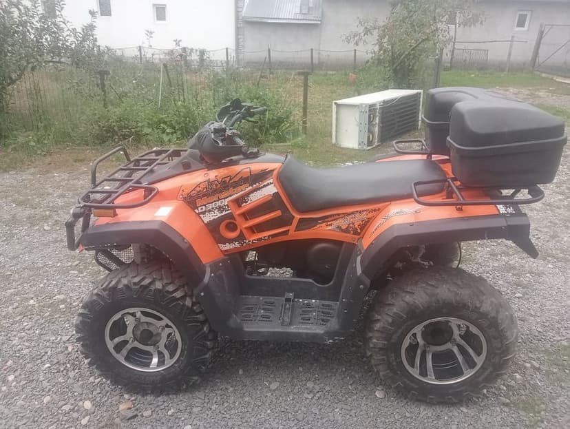 Vand atv buyang cu acte de 300 4x4