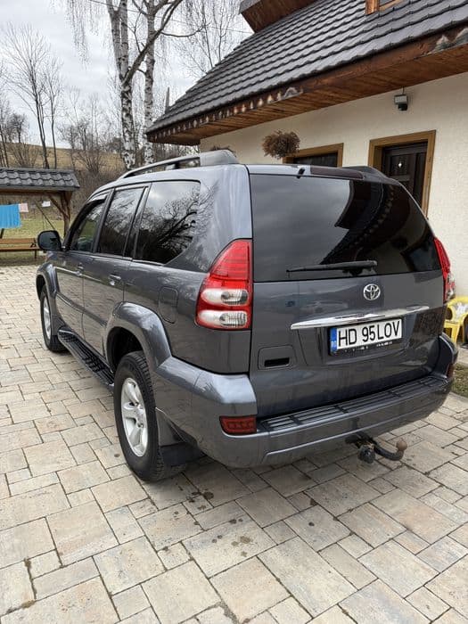 Toyota land cruiser j120