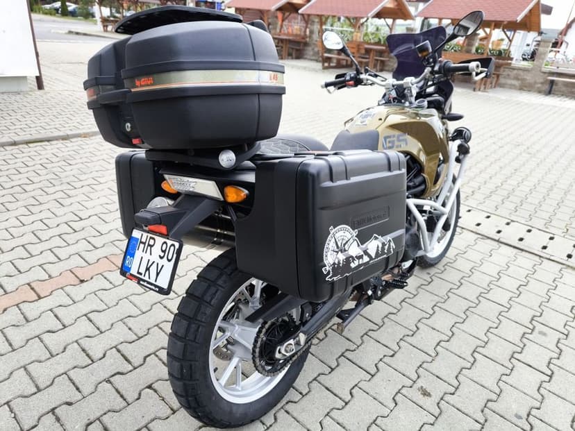 BMW 800cm3 , 2011 ,ABS