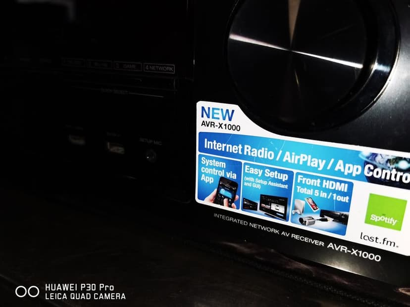 Receiver, amplificator 5.1 Denon AVR-X1000, cu telecomanda și microfon