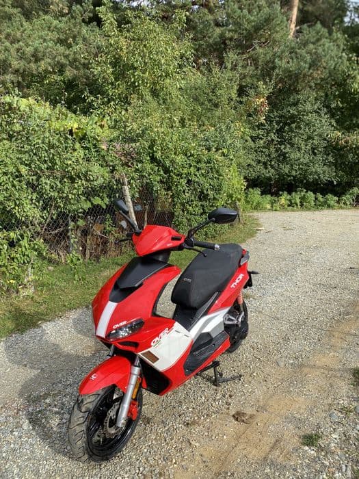 Vand scuter 50cc an 2018 adus in italia