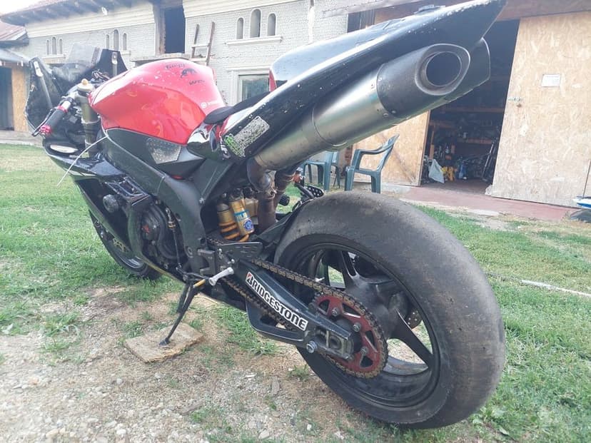 Vand Piese Yamaha YZF R1     2006