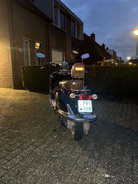 Retro Scuter iva import