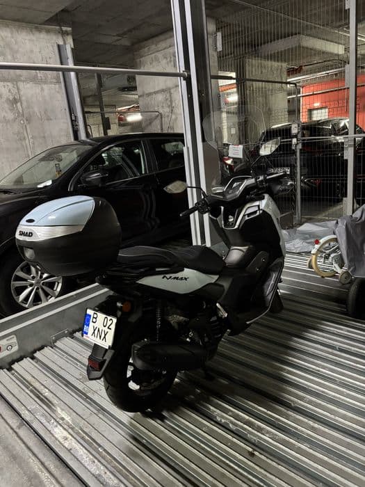 Scuter Yamaha Nmax 125 Tech Max 2025 / 1700 km / Ceramic Gray