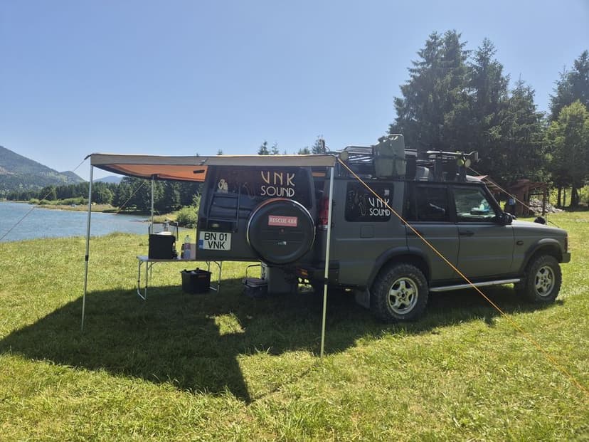 Discovery 2 pregătită de Overlanding