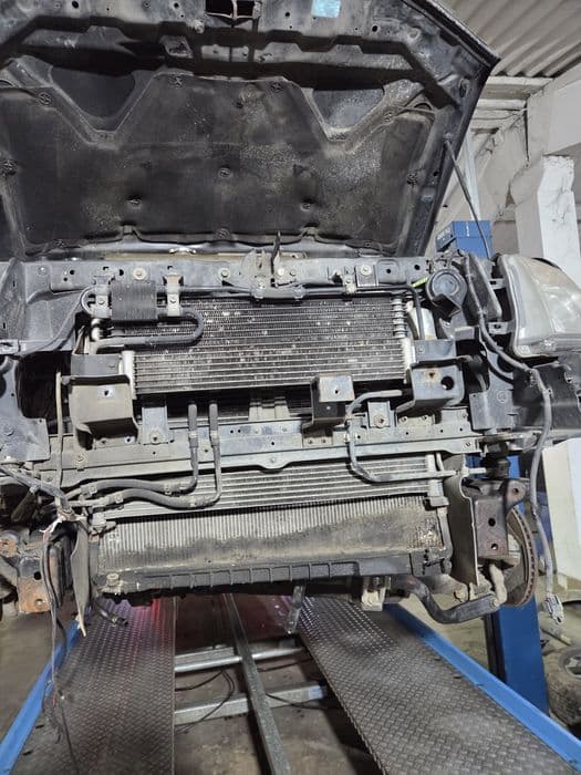 Dezmembrez Nissan Navara 3.0 v6 2013  v9x