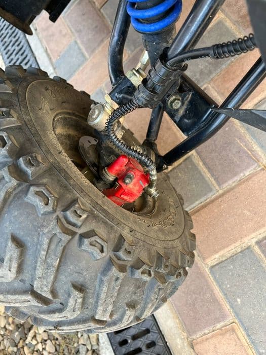 Vând atv 125 cc merge bine 3 viteze semi automat