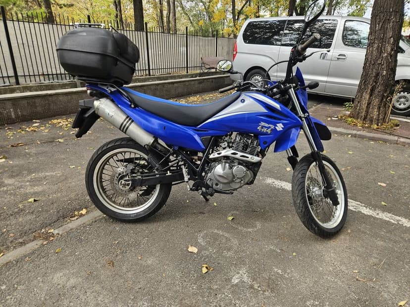 Suzuki DR 125 SM