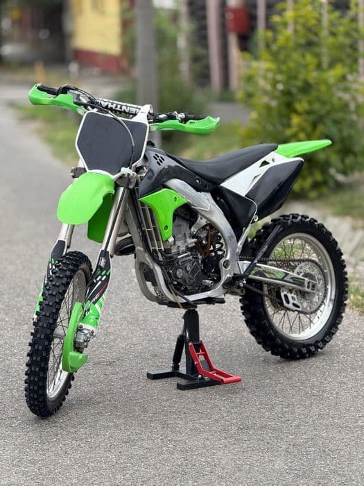 Vând Kawasaki KXF 450 2010 impecabil/1999€neg!
