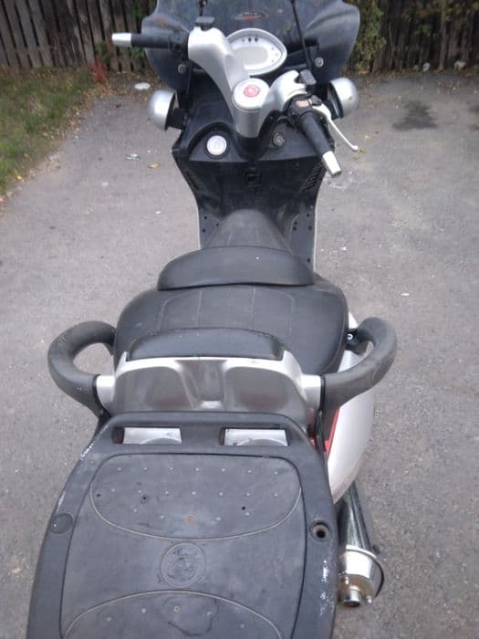 Vând scuter kimco 250