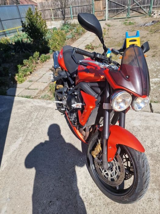 Triumph street triple 675r schimb