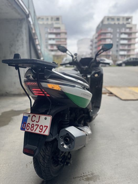 Scuter kymco 400i