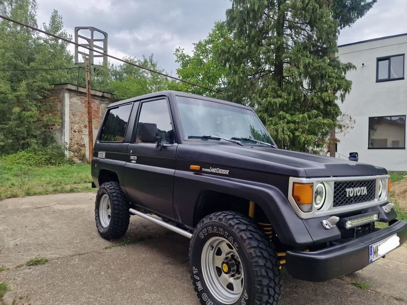 De vânzare: Toyota LJ 70 (1986)