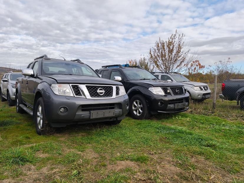 Motor-chiuloasa nissan navara  2.3 2.5 3.0