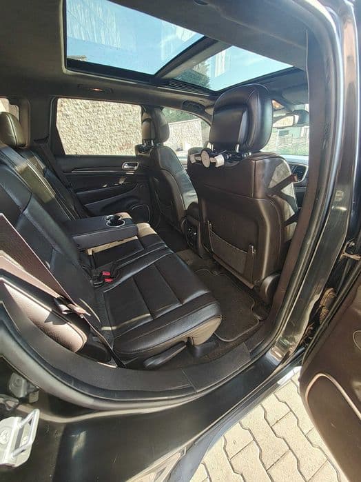Jeep Grand Cherokee Summit, full options, 12400euro + TVA (deductibil)