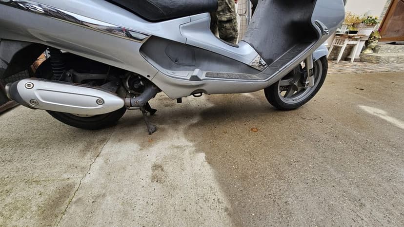Scuter Piaggio X8 2004, 198 cm3