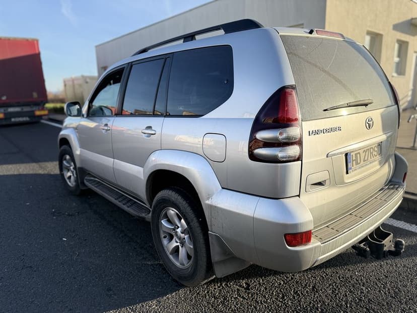Vand Toyota Land Cruiser 4x4 foarte bine intretinut