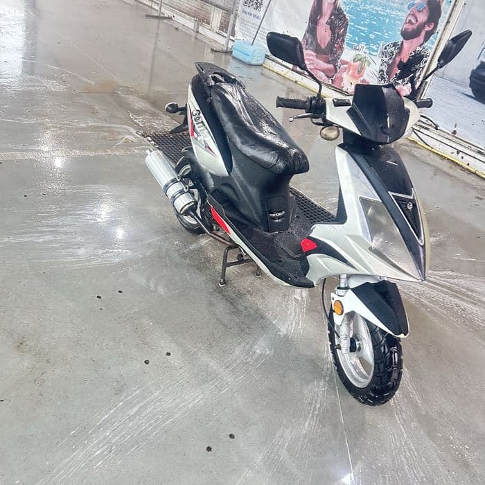 Vand scuter in 4 timpi