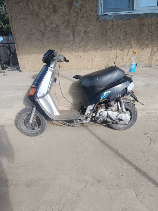 Vând scuter Piaggio zip