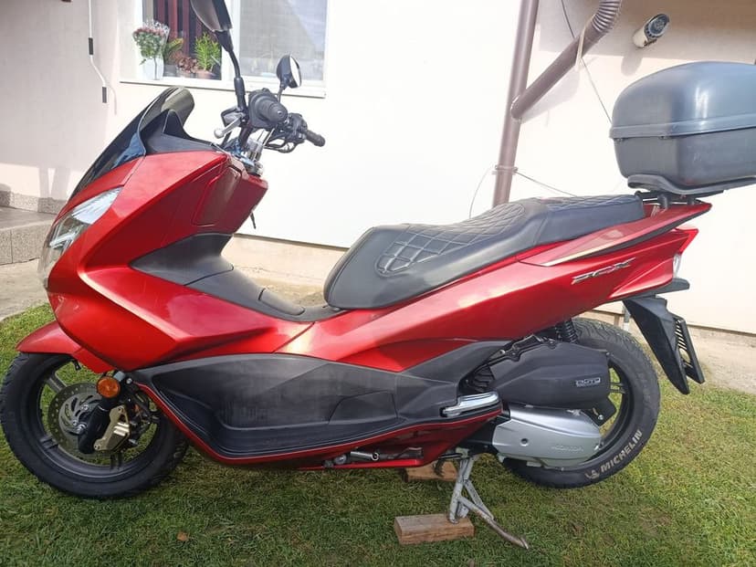 Scuter Honda PCX 125  an 2018